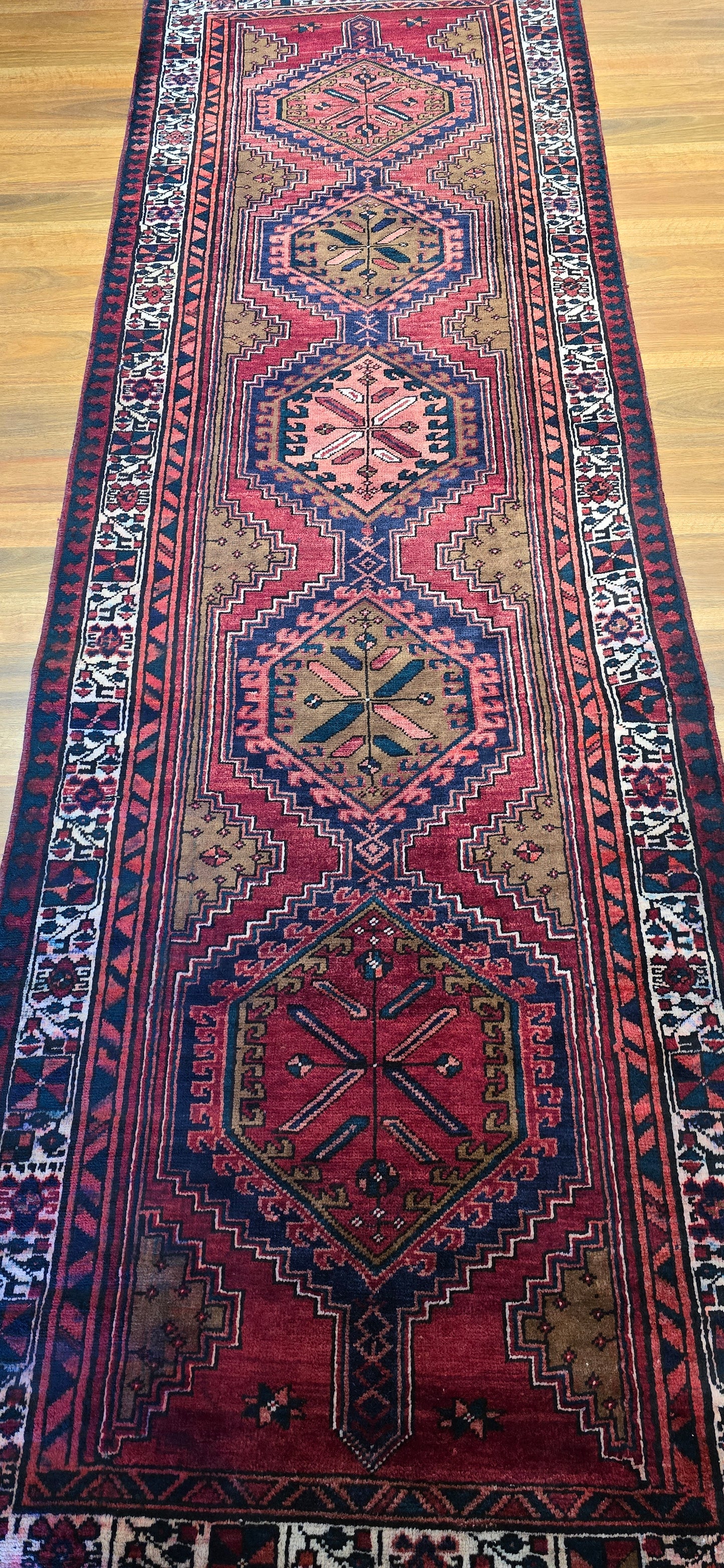 Handmade Persian Sarab | 325 x 103 cm