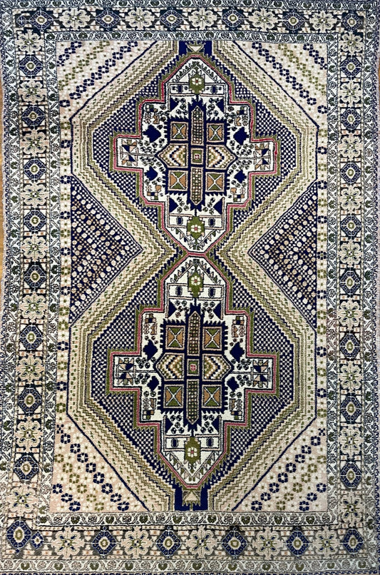 Handmade Persian Shiraz | 200×130 cm